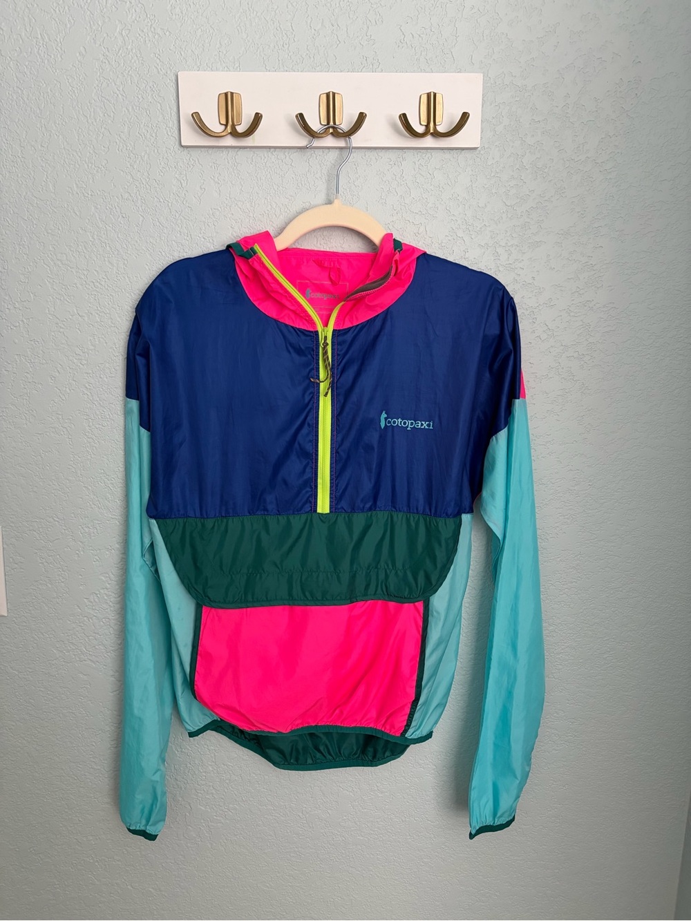 Cotopaxi Neon Pink and Navy Colorblock Pullover Jacket